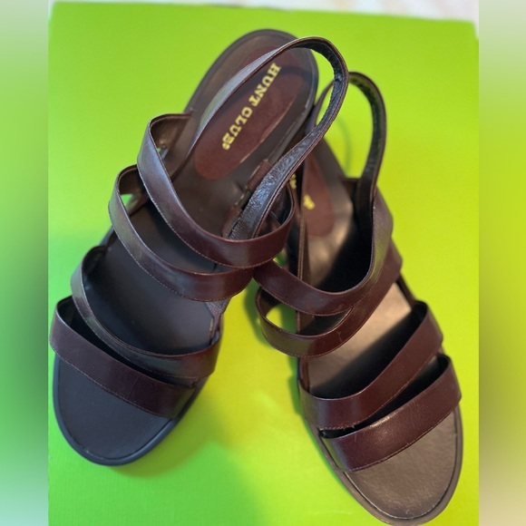 Women's Hunt Club Leather Sandal - Picture 16 of 16